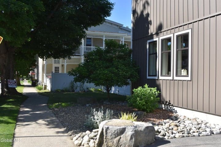75 S Franklin Street, Saratoga Springs, NY, photo 2