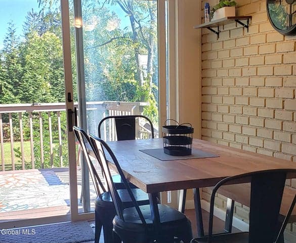 61 Vanderbilt Avenue, Saratoga Springs, NY, photo 5