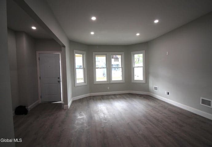 199 N Lake Avenue, Albany, NY, photo 4