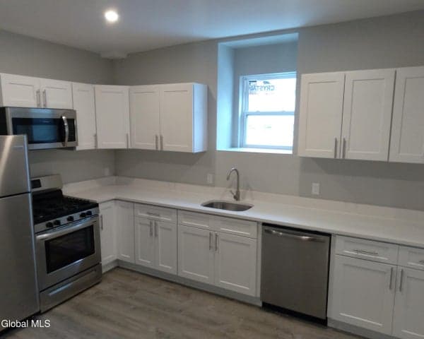 187 N Lake Avenue, Albany, NY, photo 2