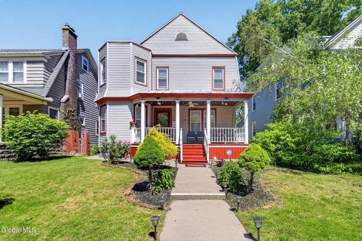 1043 Glenwood Boulevard, Schenectady, NY