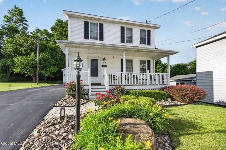 24 Hulin Street, Mechanicville, NY, photo 1