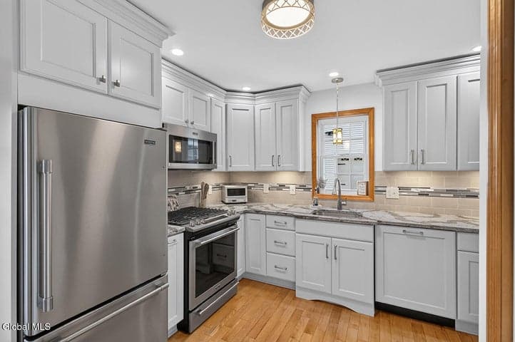 24 Hulin Street, Mechanicville, NY, photo 5