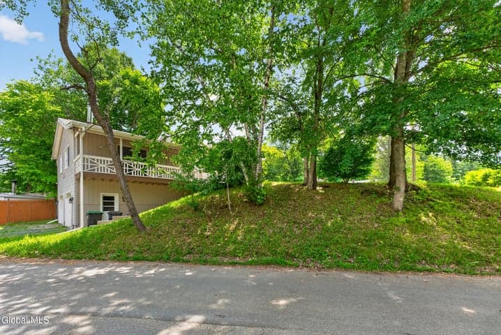 78 Tollgate Road, Averill Park, NY, photo 2