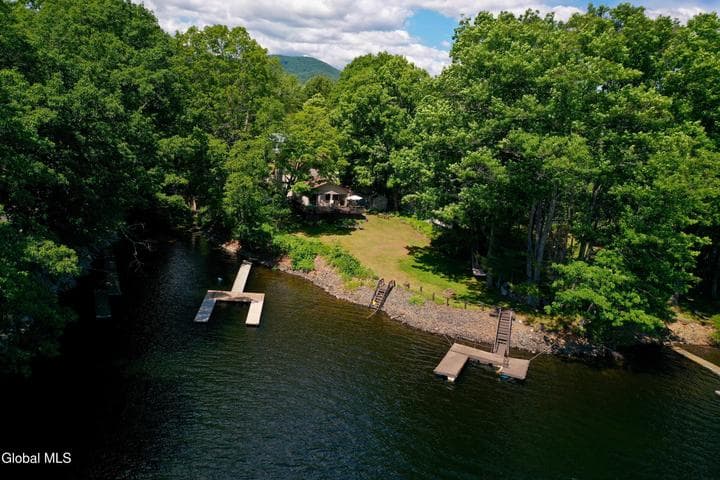 205 Houseman Street, Northampton, NY, photo 4