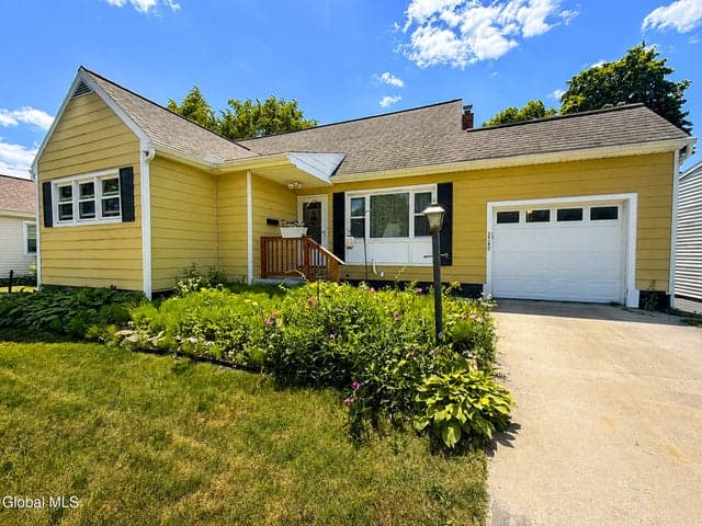 2540 Putnam Street, Schenectady, NY, photo 2