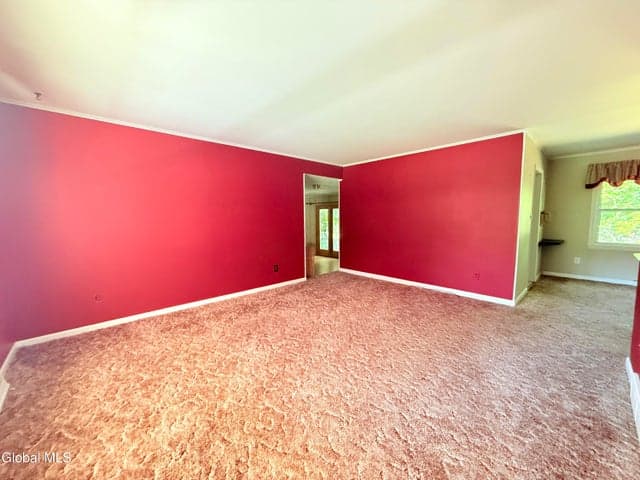 8 Sherwood Drive, Queensbury, NY, photo 3