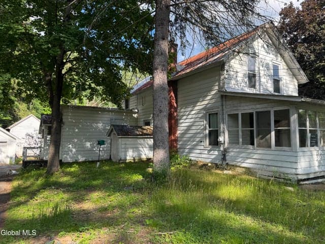 16 Summit Place, Lake Luzerne, NY, photo 2