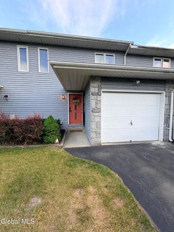54 Velina Drive, Guilderland, NY, photo 1
