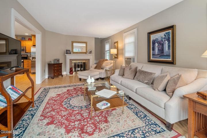 1130 S Country Club Drive, Niskayuna, NY, photo 4