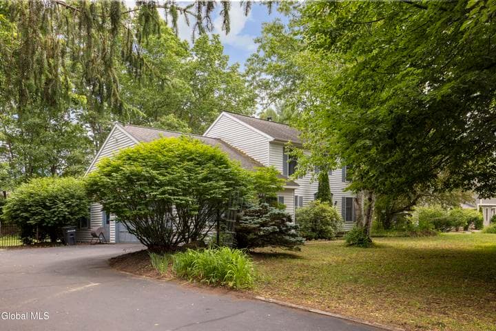 13 Sugar Pine Road, Queensbury, NY, photo 3