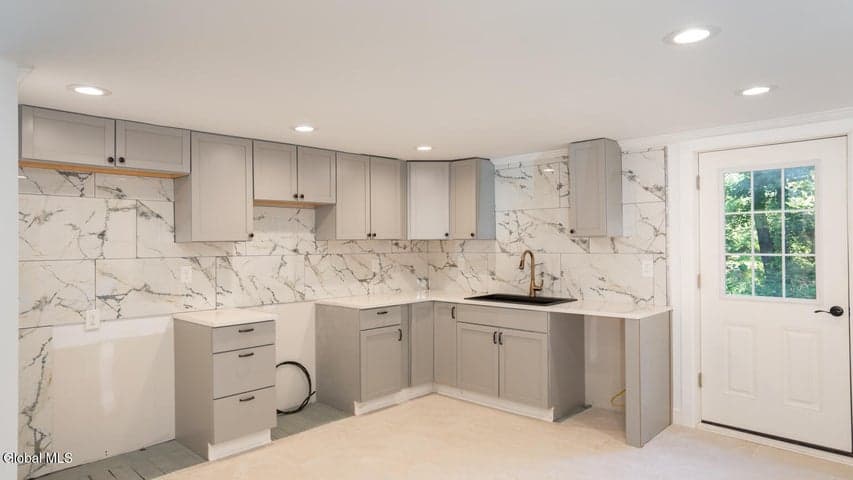 205 McClellan Road, Nassau, NY, photo 4