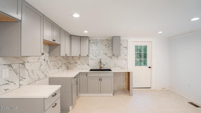 205 McClellan Road, Nassau, NY, photo 5