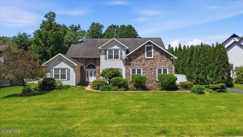 117 Cobble Hill Drive, Wilton, NY