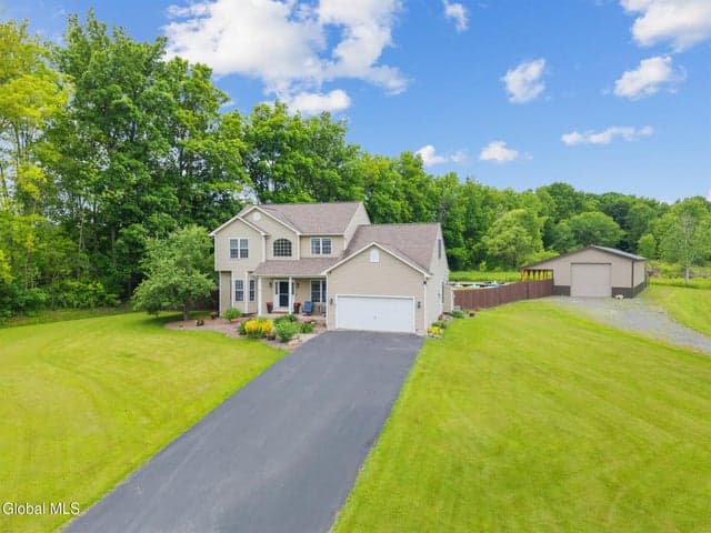 7 Oneida View Drive, Schroeppel, NY, photo 3