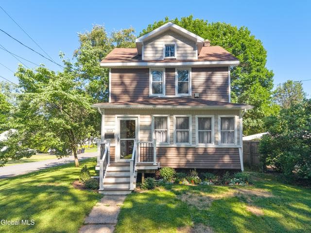 901 S Holmes Street, Schenectady, NY