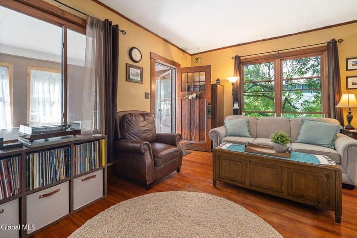 901 S Holmes Street, Schenectady, NY, photo 5