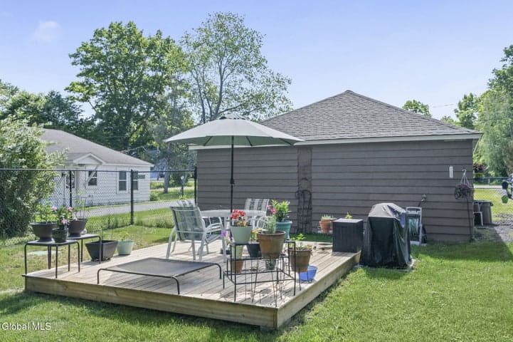 6959 Fuller Station Road, Guilderland, NY, photo 5