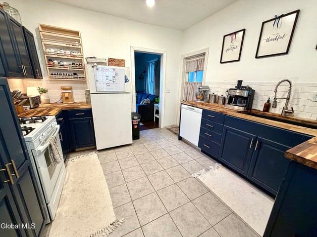 85 S Judson Street, Gloversville, NY, photo 3
