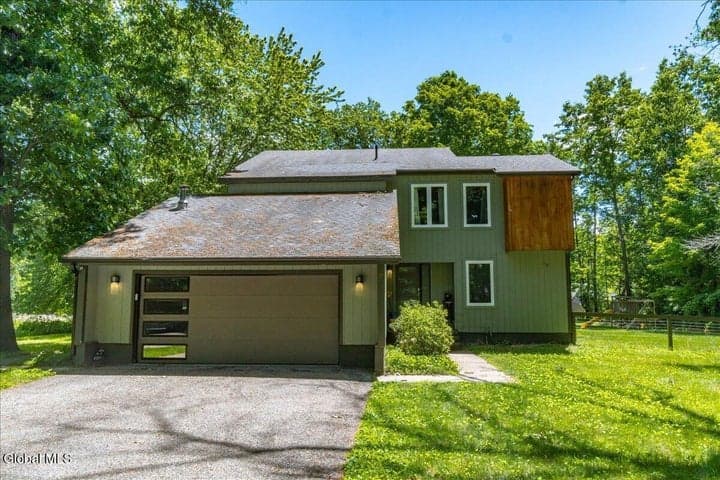 751 Corinth Road, Queensbury, NY, photo 4
