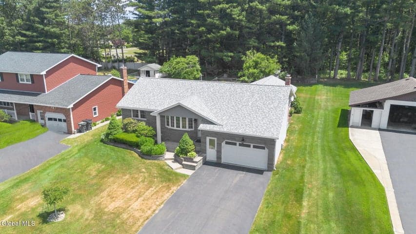 1037 St Lucille Drive, Rotterdam, NY, photo 2