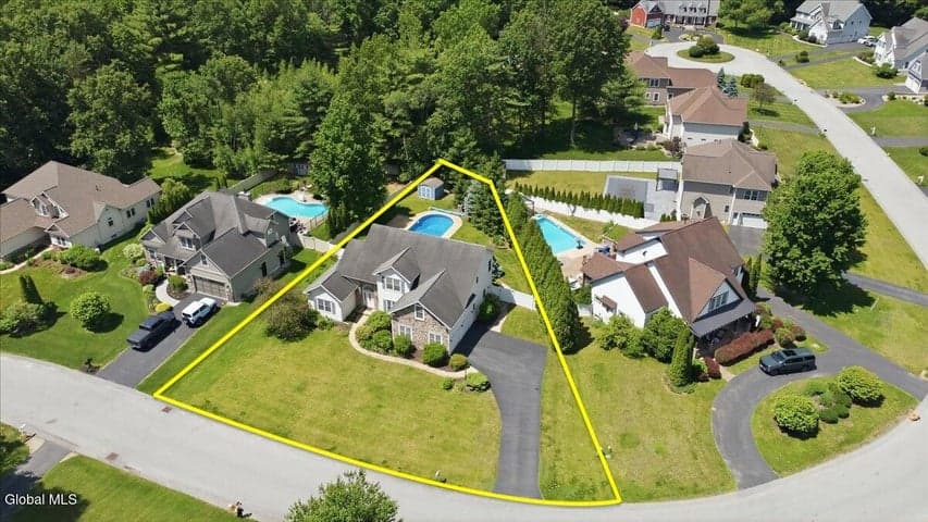117 Cobble Hill Drive, Wilton, NY, photo 2