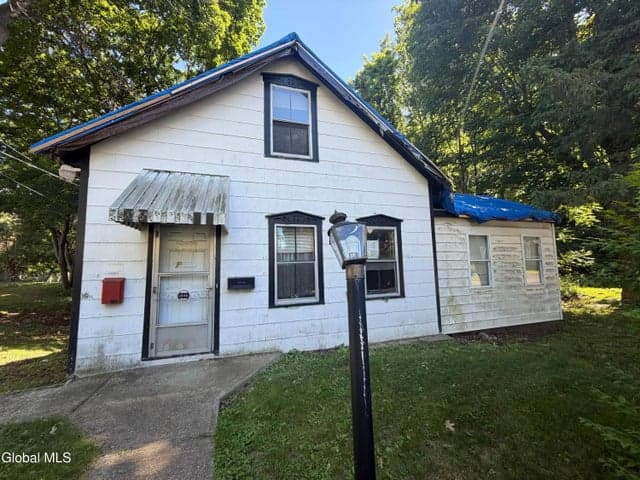 1886 Highland Avenue, Troy, NY, photo 1