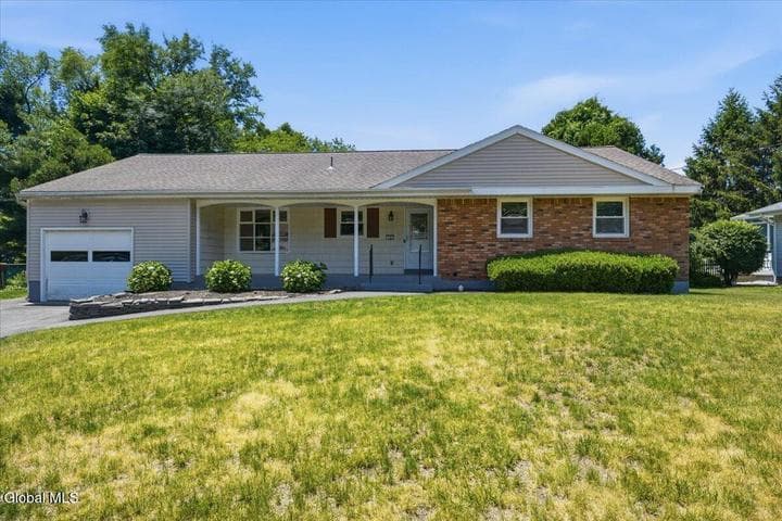 19 Ethel Drive, Loudonville, NY, photo 1