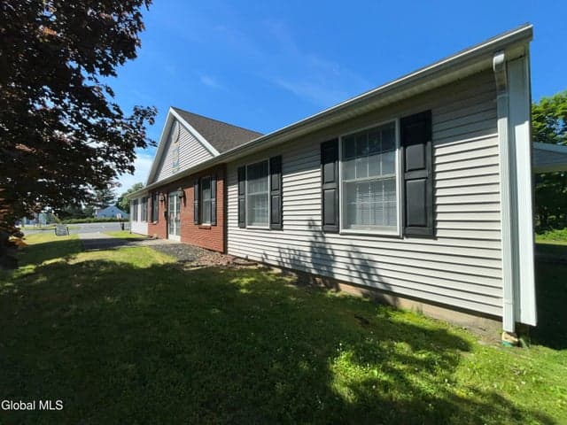 76 Grace Street, Waterford, NY, photo 2