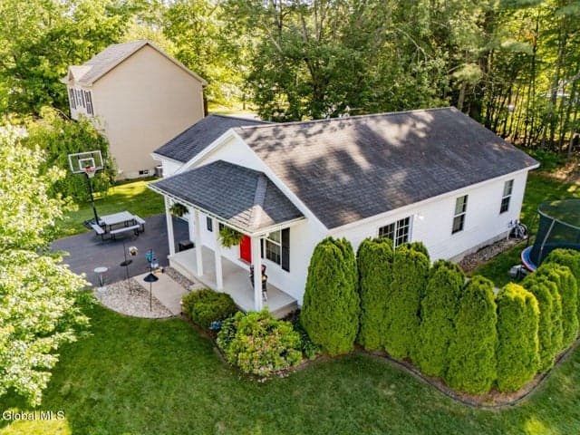 5 Charlton Lane, Queensbury, NY, photo 3