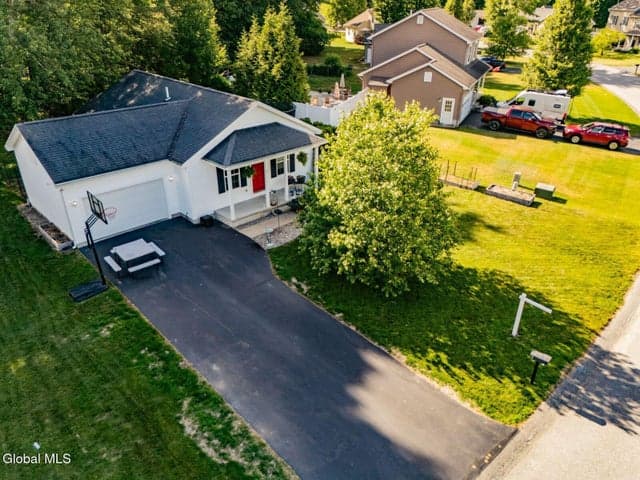 5 Charlton Lane, Queensbury, NY, photo 2