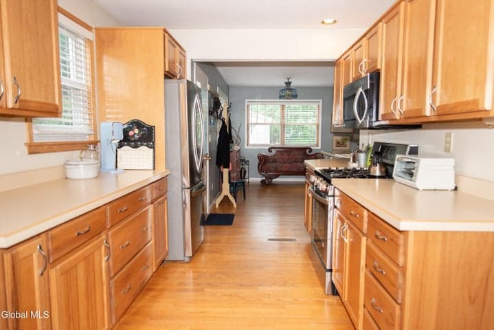 618 Orlinda Avenue, Glenville, NY, photo 2