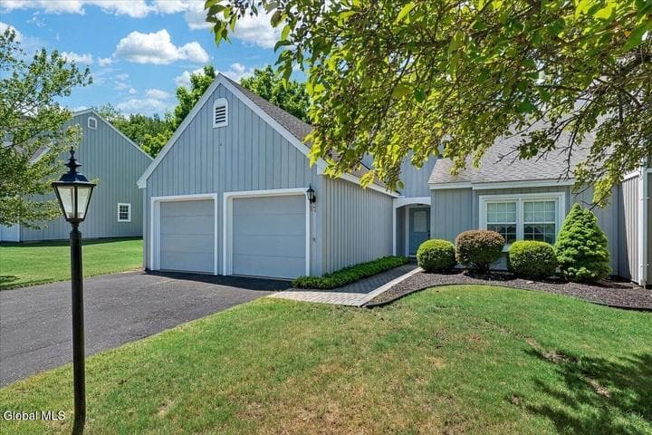 11 Greystone Drive, Voorheesville, NY, photo 3