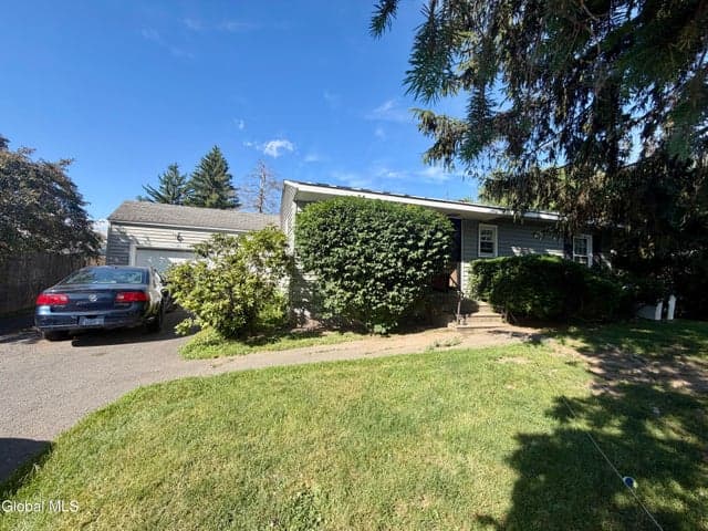 22 Michigan Avenue, East Greenbush, NY, photo 1