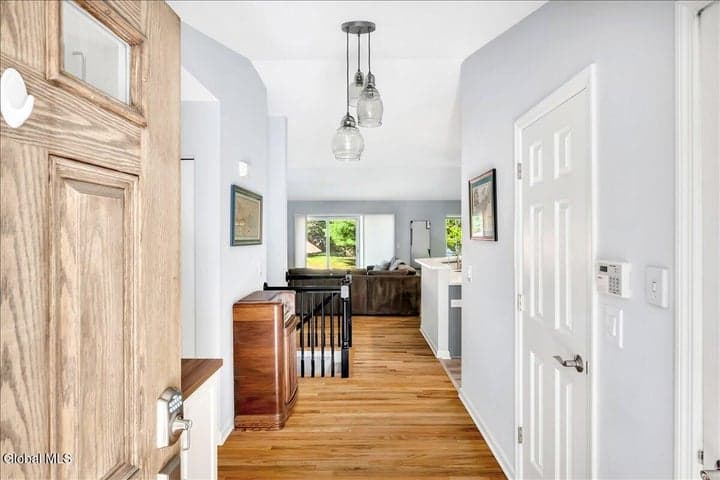12 Camden Circle, Delmar, NY, photo 4