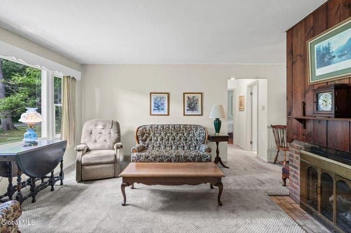 24 Ellen Lane, Glenville, NY, photo 4