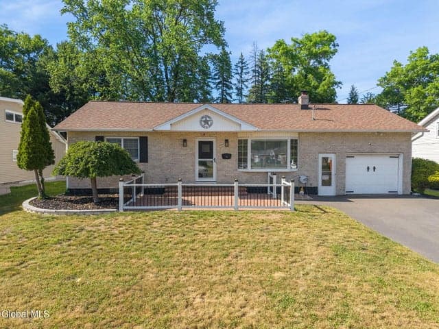6 Bertone Drive, Rotterdam, NY, photo 1