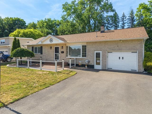 6 Bertone Drive, Rotterdam, NY, photo 3