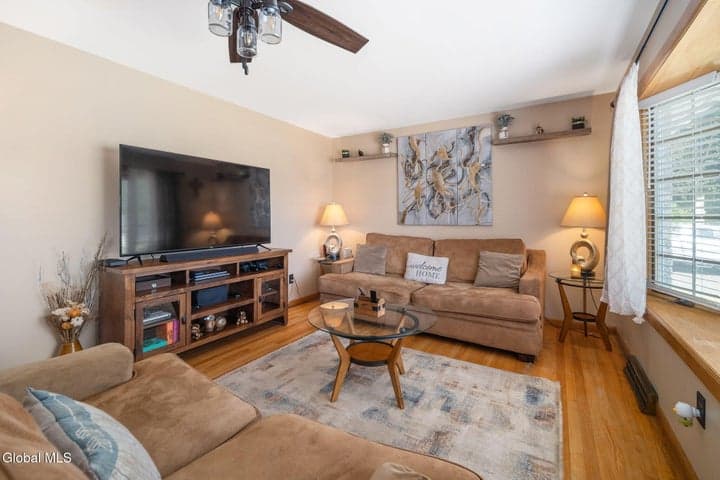 6 Bertone Drive, Rotterdam, NY, photo 5