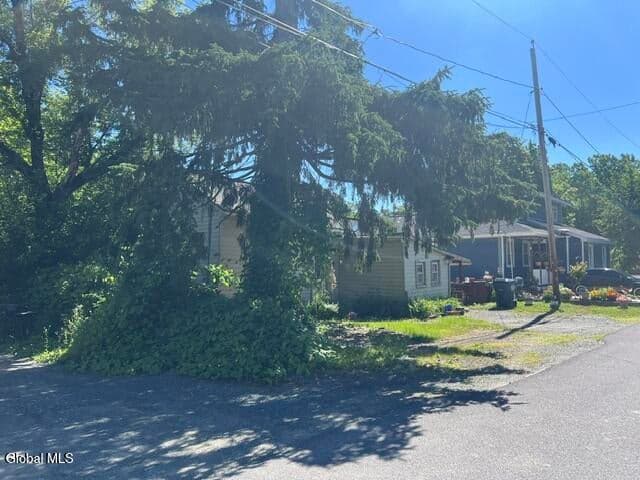 323 Oakhurst Street, Troy, NY, photo 2