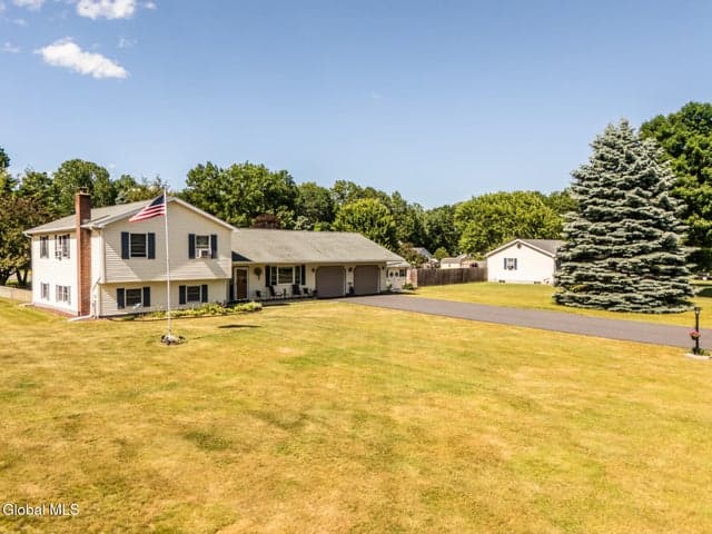 21 Country Acres Drive, Hudson Falls, NY, photo 1