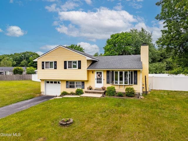 63 Rossman Circle, Stockport, NY, photo 4