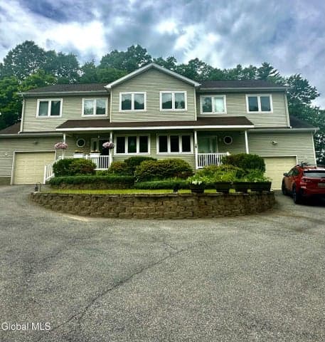 103-105 East Avenue, Saratoga Springs, NY, photo 2