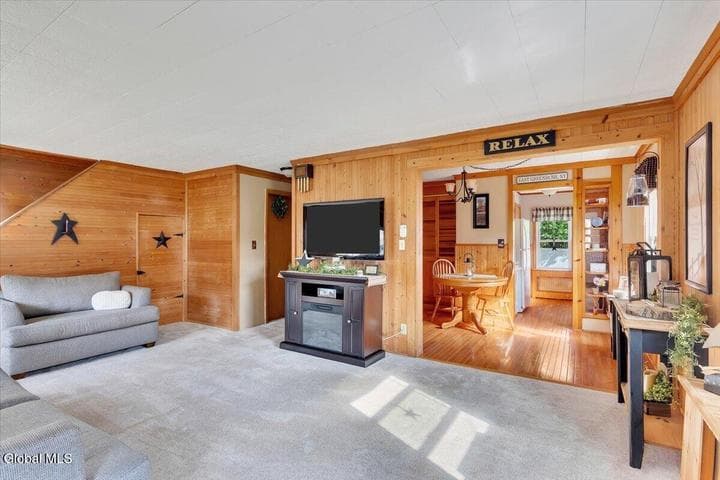 8 Lakeview Avenue, East Greenbush, NY, photo 3