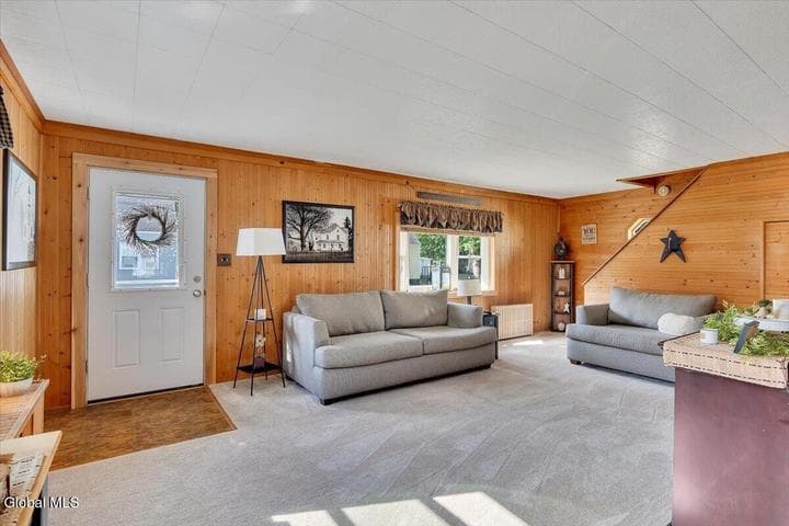 8 Lakeview Avenue, East Greenbush, NY, photo 2