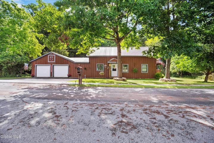 40 Lake Tour Road, Lake Luzerne, NY, photo 1