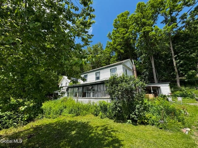 21 River Road, White Creek, NY, photo 1