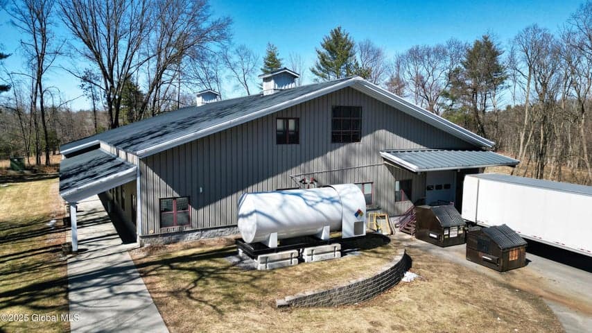 41 Geyser Road, Saratoga Springs, NY, photo 4