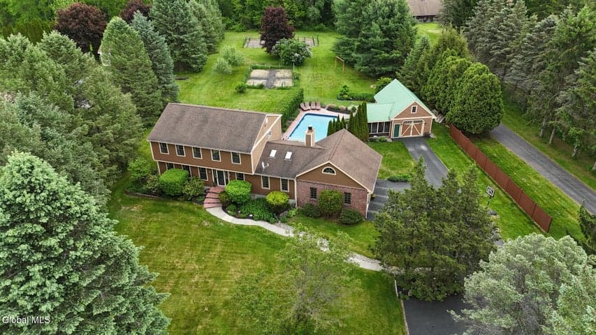 216 Anthony Road, Clifton Park, NY, photo 2