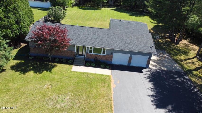 36 Snake Hill Road, Glenville, NY, photo 4